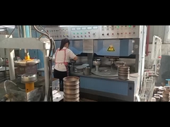Przemysłowa indukcyjna maszyna do lutowania lutowniczego automatyczna do naczyń kuchennych