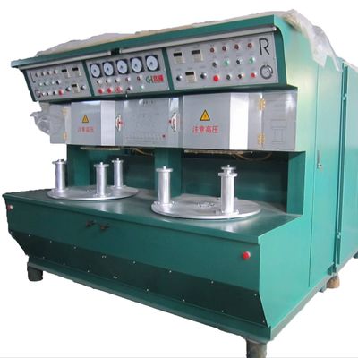 Dobra cena Wysokiej wydajności naczynia kuchenne kanapki dno ogrzewanie Indukcja Brazing Machine Automatyczny dla naczynia kuchennego metalowego w Internecie