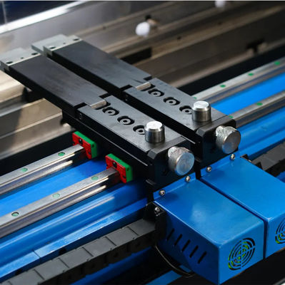 Automatyczna maszyna do gięcia hydraulicznego z stali nierdzewnej CNC