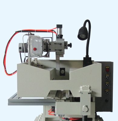 Całkowicie automatyczna maszyna spawalnicza CNC do zlewów metalowych