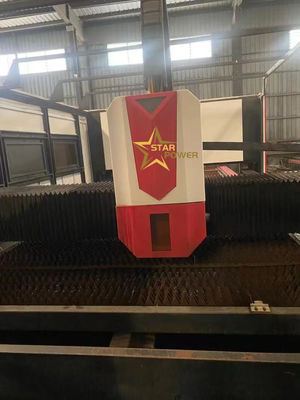Duża, wysokiej mocy, precyzyjna maszyna do cięcia laserowego arkuszy metalowych CNC o mocy 3 kW do mebli, przemysłu lotniczego i elektronicznego