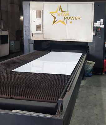 Wysokiej mocy automatyczny ręczny zbiornik wody specjalizujący się w produkcji CNC laserowej maszyny do cięcia metalu