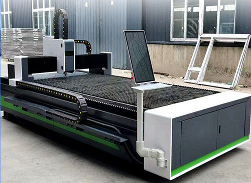 Dobra cena Automatyczna maszyna do cięcia laserowego metalu Precyzja cięcia metalu ze stali nierdzewnej w Internecie
