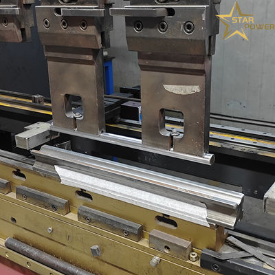 Inteligentna maszyna gięcia gniazdo gięcie kształtujące 1300mm kolumny spacing