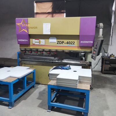 Inteligentna maszyna gięcia gniazdo gięcie kształtujące 1300mm kolumny spacing