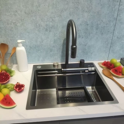 Zlewozmywak kuchenny ze stali nierdzewnej do montażu podblatowego z ociekaczem