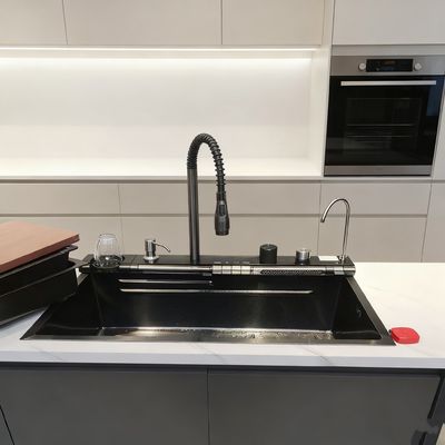 Dobra cena Podmontacja i górna montaż Kompatybilny zlew kuchni ze stali nierdzewnej 900 mm × 550 mm z zintegrowanym kranem Dostępna niestandardowa głębokość zlewu Dostępny niestandardowy miernik stalowy w Internecie