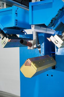 220V 500W spawacz pionowy CNC z ciśnieniem powietrza 0,1-1,2MPa do spawania zaokrąglonego w czterech narożnikach