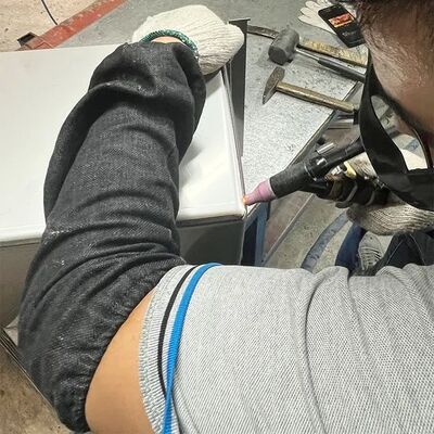 Precyzyjna zgrzewarka CNC do naprawy paneli zlewozmywakowych